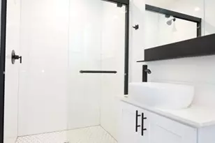 3017 Kenwood Ave, Los Angeles, CA 90007 - Photo 9