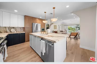 177 S Gardner St, Los Angeles, CA 90036 - Photo 5