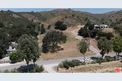 2391 Stokes Canyon Rd, Calabasas, CA 91302 - Photo 7