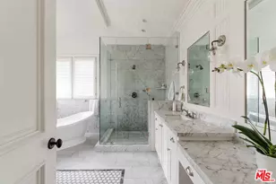 12239 Darlington Ave, Los Angeles, CA 90049 - Photo 19
