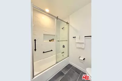 10976 National Blvd, Los Angeles, CA 90064 - Photo 17