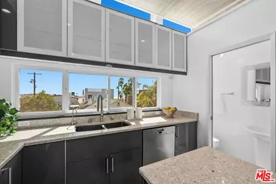 24 Yawl St #2, Marina del Rey, CA 90292 - Photo 9