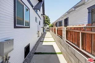 678 E 45th St, Los Angeles, CA 90011 - Photo 23