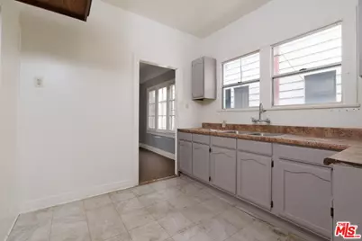 4056 W 21st St #4056-4058, Los Angeles, CA 90018 - Photo 13