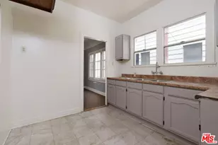 4056 W 21st St, Los Angeles, CA 90018 - Photo 13