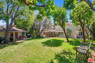 536 Woodruff Ave, Los Angeles, CA 90024 - Photo 47