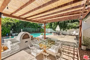 22245 Leadwell St, Los Angeles, CA 91303 - Photo 19