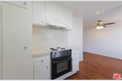 344 S Hobart Blvd, Los Angeles, CA 90020 - Photo 27