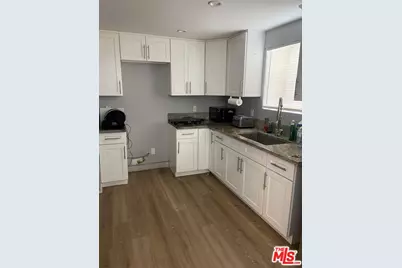 915 E 76th Pl, Los Angeles, CA 90001 - Photo 15