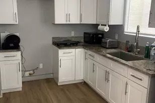 915 E 76th Pl, Los Angeles, CA 90001 - Photo 15