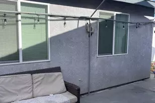 915 E 76th Pl, Los Angeles, CA 90001 - Photo 7