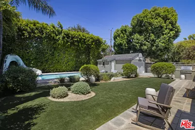 1333 W Valleyheart Dr, Burbank, CA 91506 - Photo 55