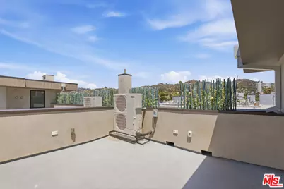 1434 N Poinsettia Pl #306, Los Angeles, CA 90046 - Photo 11