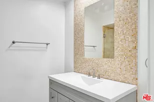 11970 Montana Ave, Los Angeles, CA 90049 - Photo 23