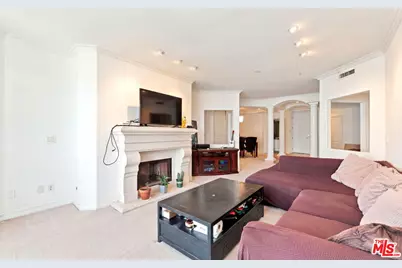 128 N Swall Dr #304, Los Angeles, CA 90048 - Photo 11