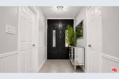 15829 Tupper St, Los Angeles, CA 91343 - Photo 9