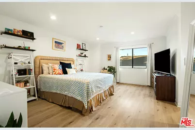4658 Don Lorenzo Dr #E, Los Angeles, CA 90008 - Photo 15