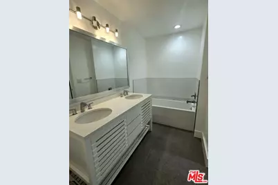 12115 San Vicente Blvd #107, Los Angeles, CA 90049 - Photo 13