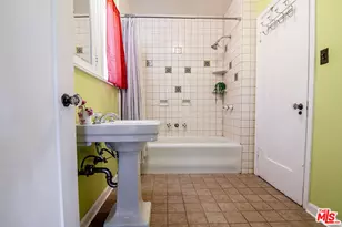 130 N Catalina St, Los Angeles, CA 90004 - Photo 31