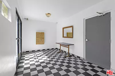 2129 Crenshaw Blvd, Los Angeles, CA 90016 - Photo 31