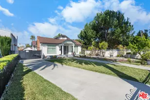 1043 S Victoria Ave, Los Angeles, CA 90019 - Photo 1