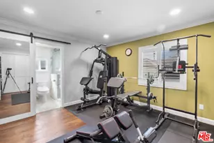 1043 S Victoria Ave, Los Angeles, CA 90019 - Photo 25