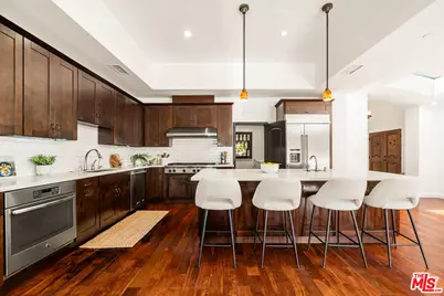 8836 Wonderland Ave, Los Angeles, CA 90046 - Photo 11