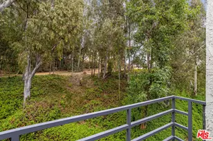 11601 Montana Ave, Los Angeles, CA 90049 - Photo 17