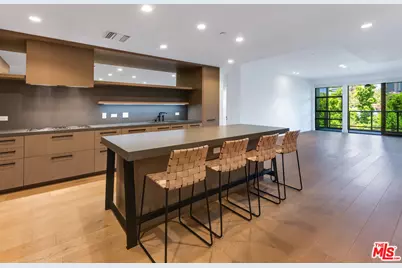 10777 Wilshire Blvd #405, Los Angeles, CA 90024 - Photo 17