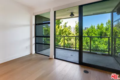 10777 Wilshire Blvd #405, Los Angeles, CA 90024 - Photo 15
