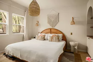 7030 De Longpre Ave, Los Angeles, CA 90028 - Photo 49