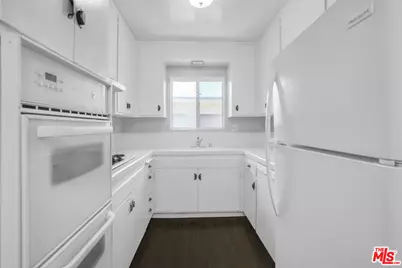 11943 Kiowa Ave, Los Angeles, CA 90049 - Photo 21