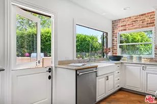 8045 Rayford Dr, Los Angeles, CA 90045 - Photo 23