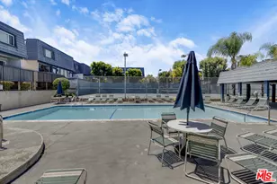 18550 Hatteras St, Tarzana, CA 91356 - Photo 23