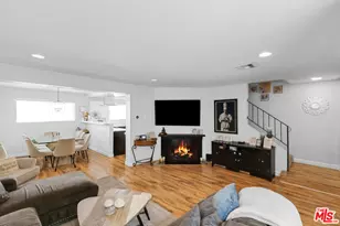18550 Hatteras St, Tarzana, CA 91356 - Photo 1