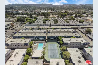 18550 Hatteras St #100, Tarzana, CA 91356 - Photo 27