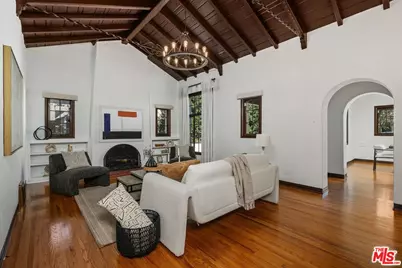 2130 Las Lunas St, Pasadena, CA 91107 - Photo 5