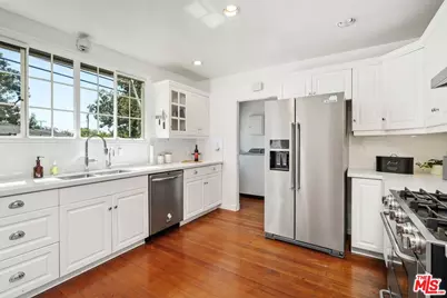 2130 Las Lunas St, Pasadena, CA 91107 - Photo 7