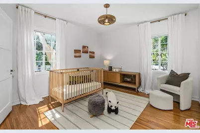 2130 Las Lunas St, Pasadena, CA 91107 - Photo 13