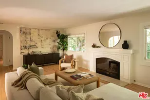 3931 Woodcliff Rd, Sherman Oaks, CA 91403 - Photo 3