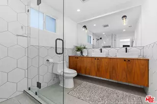 5403 Stratford Rd, Los Angeles, CA 90042 - Photo 21