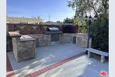 28735 Citrus Pl, Santa Clarita, CA 91390 - Photo 11