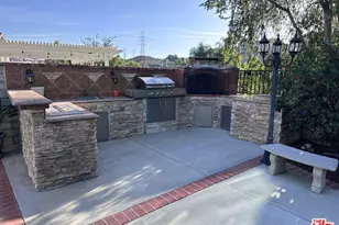 28735 Citrus Pl, Santa Clarita, CA 91390 - Photo 11