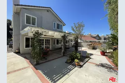 28735 Citrus Pl, Santa Clarita, CA 91390 - Photo 7