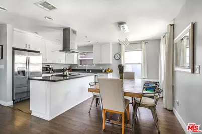 2702 Thurman Ave, Los Angeles, CA 90016 - Photo 9