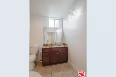 1025 Dewey Ave #205, Los Angeles, CA 90006 - Photo 23