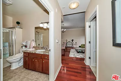1025 Dewey Ave #205, Los Angeles, CA 90006 - Photo 7