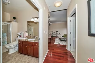 1025 Dewey Ave, Los Angeles, CA 90006 - Photo 7