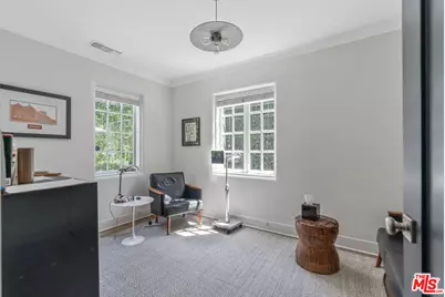 560 S Bronson Ave #A, Los Angeles, CA 90004 - Photo 29
