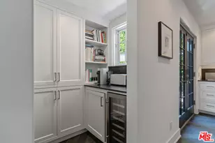 560 S Bronson Ave, Los Angeles, CA 90004 - Photo 27